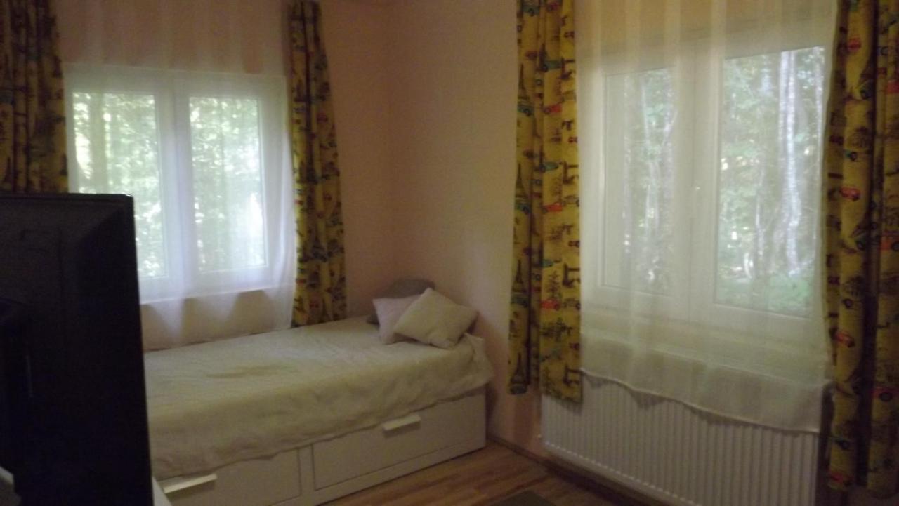 Casa De Oaspeti Boga Pietroasa  Buitenkant foto