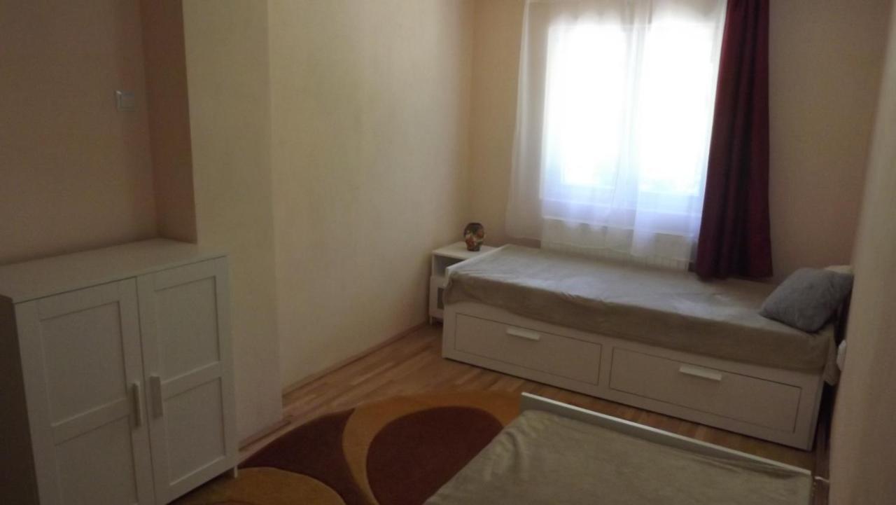 Casa De Oaspeti Boga Pietroasa  Buitenkant foto